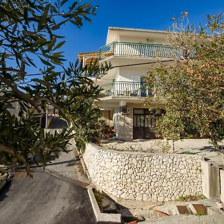 Mijo - Suhi Potok Jesenice (Split-Dalmatia)